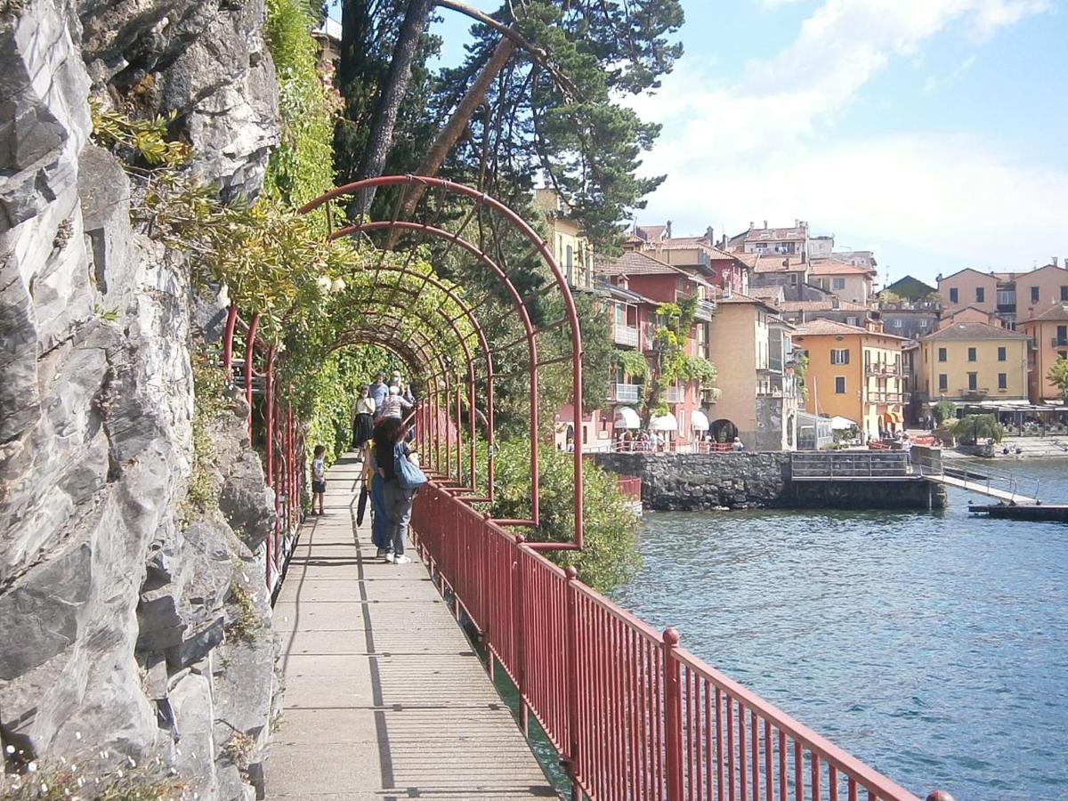 Casa In Riva Al Lago Varenna Luaran gambar