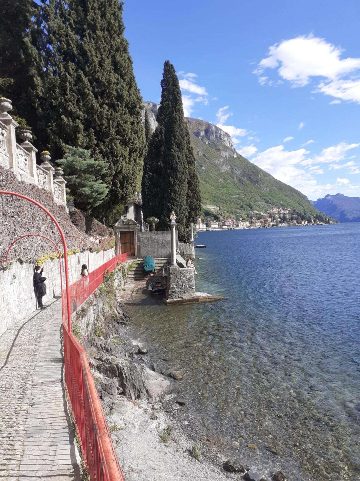 Casa In Riva Al Lago Varenna Luaran gambar