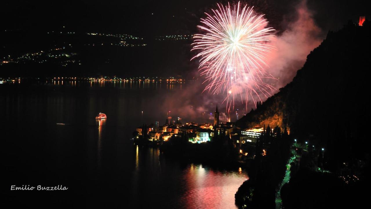 Casa In Riva Al Lago Varenna Luaran gambar