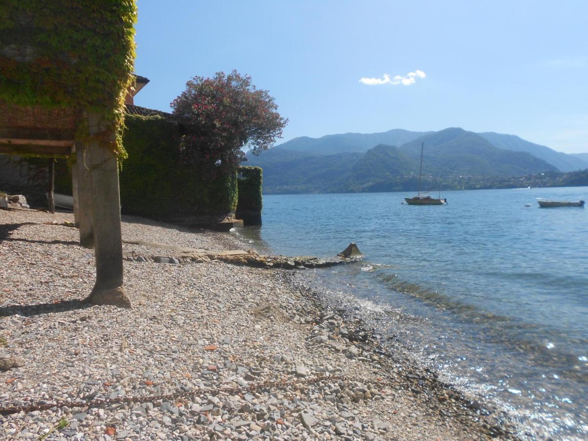Casa In Riva Al Lago Varenna Luaran gambar