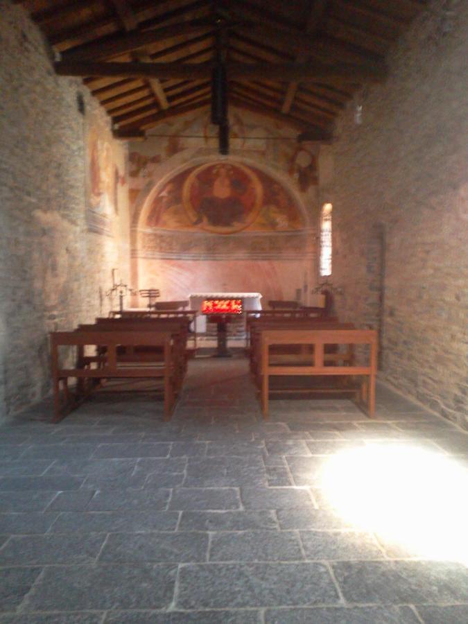 Casa In Riva Al Lago Varenna Luaran gambar