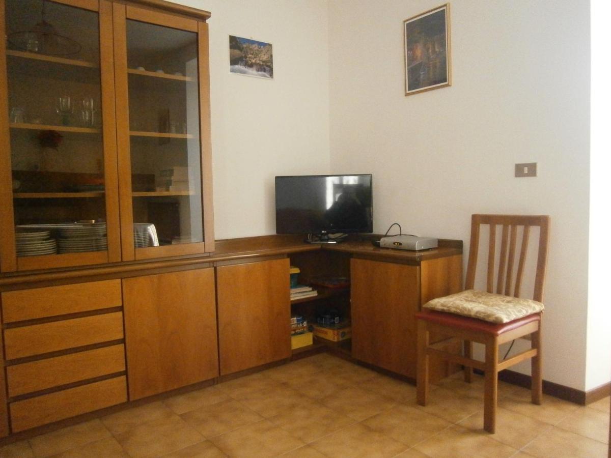 Casa In Riva Al Lago Varenna Luaran gambar