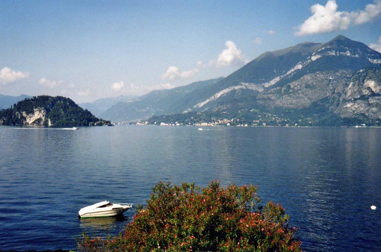 Casa In Riva Al Lago Varenna Luaran gambar