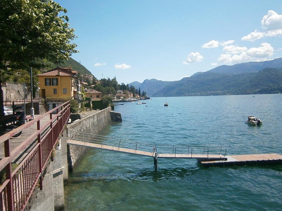 Casa In Riva Al Lago Varenna Luaran gambar