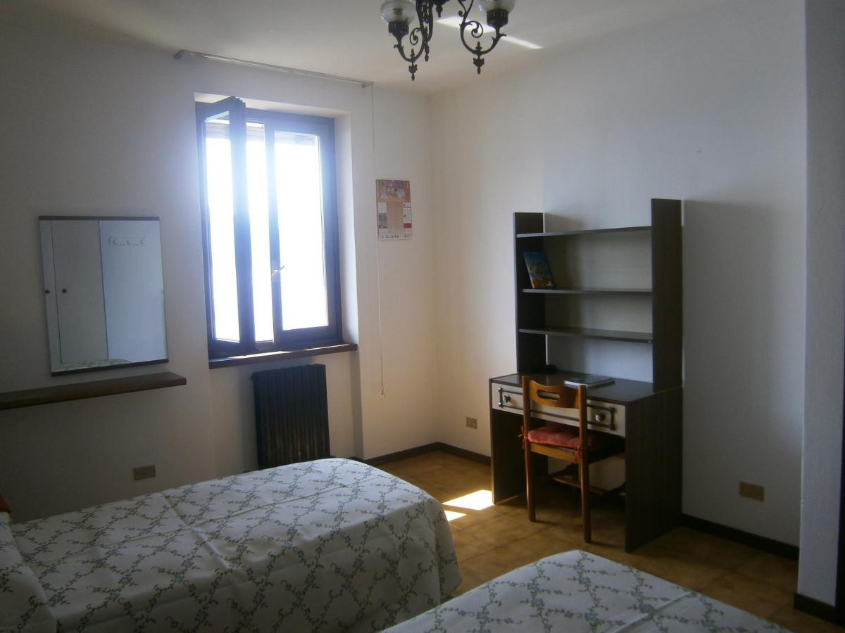 Casa In Riva Al Lago Varenna Luaran gambar